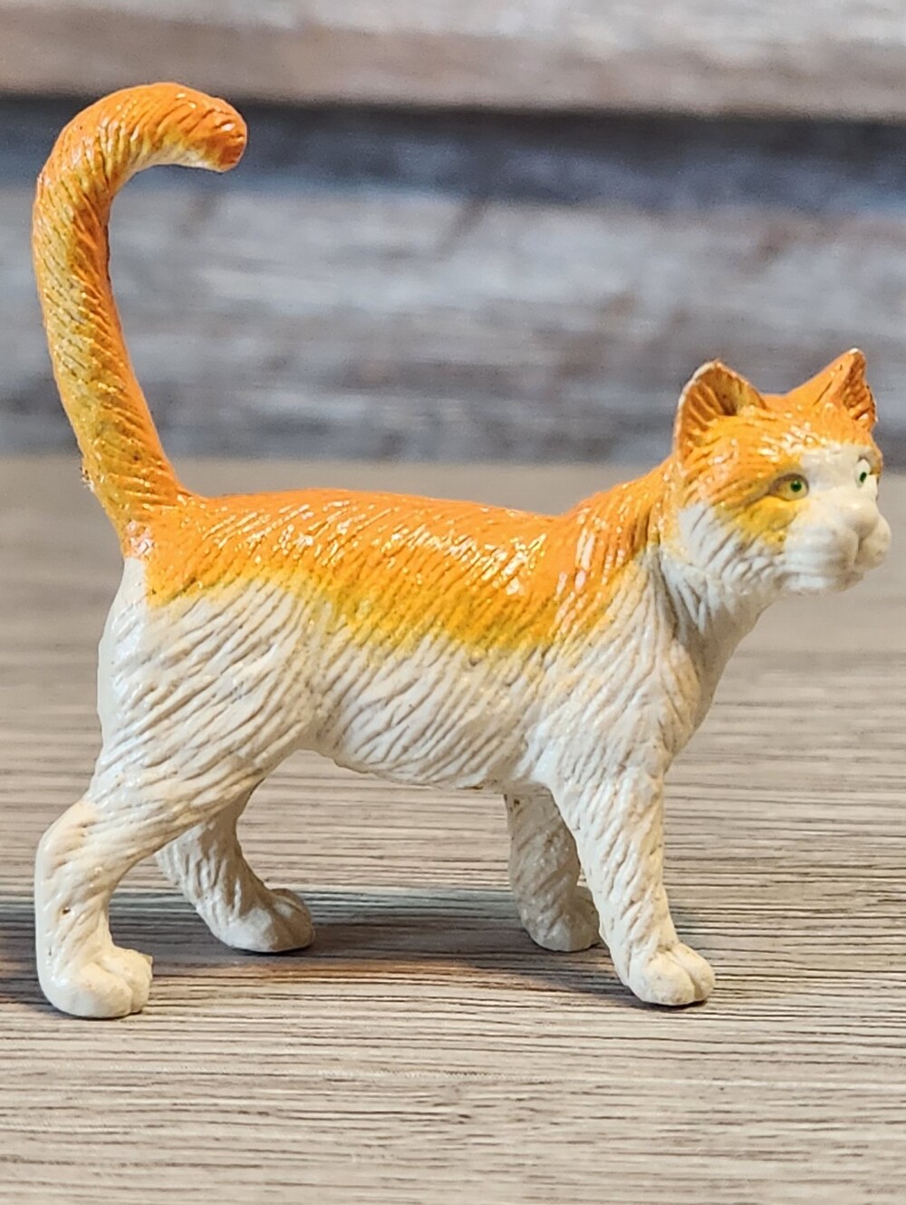 Farmhouse Kitty Orange and White Cat Plastic Figure